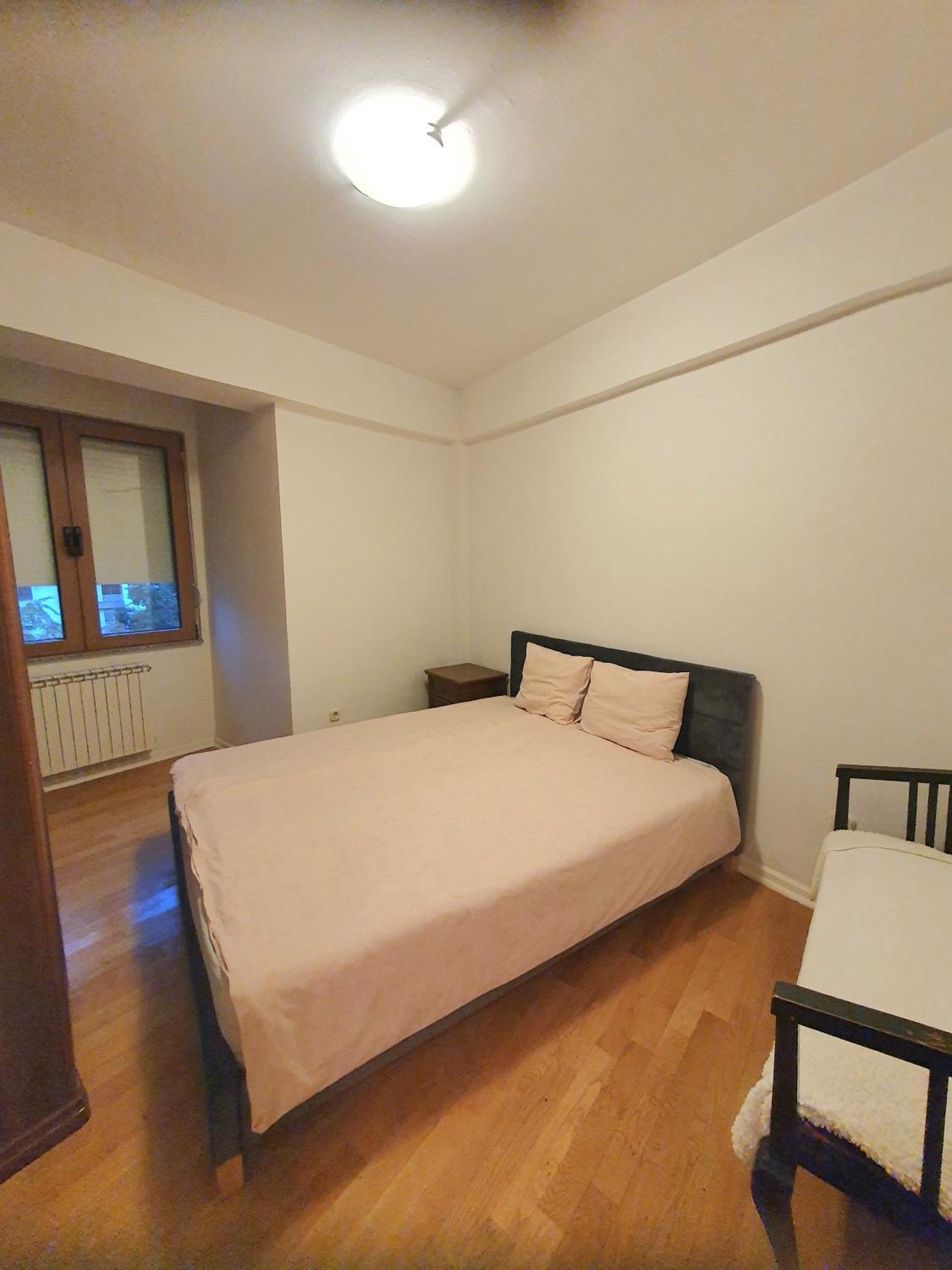 3 Bedroom Home With Parking Garage In The Heart Of スコピエ エクステリア 写真