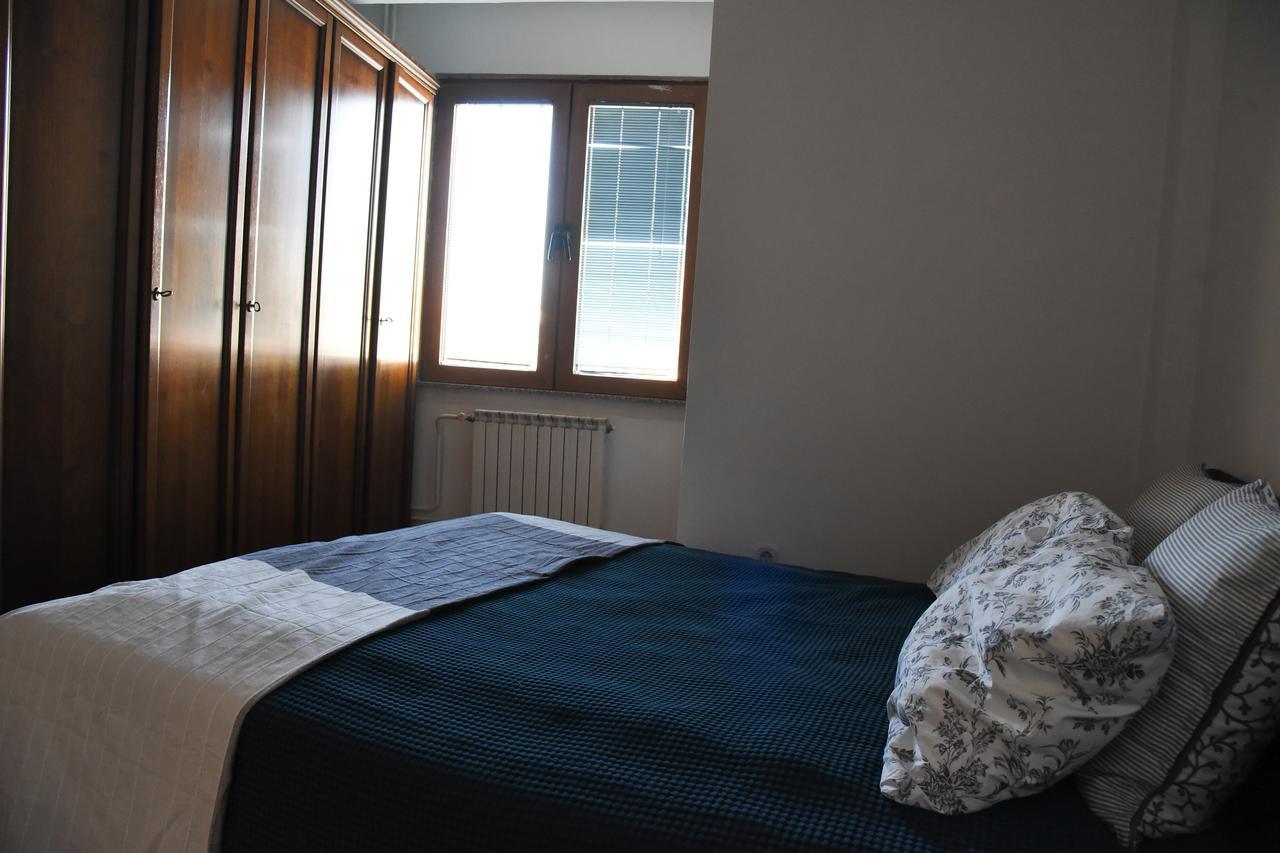 3 Bedroom Home With Parking Garage In The Heart Of スコピエ エクステリア 写真