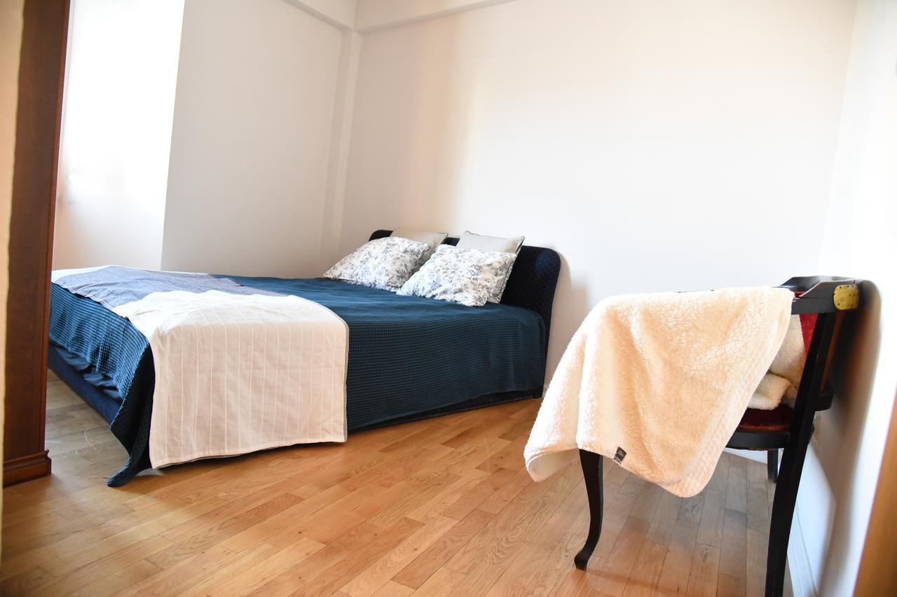 3 Bedroom Home With Parking Garage In The Heart Of スコピエ エクステリア 写真